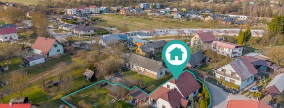 IBA U NÁS! Rodinný dom s krásnou záhradou - Lednické Rovne