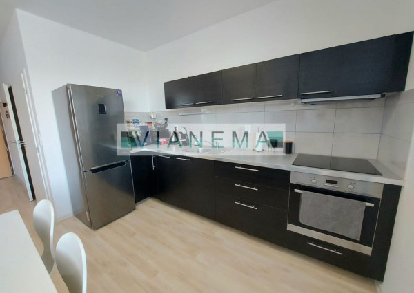 IBA U NÁS! Exkluzívne ponúkame 1-izb. byt s parkovaním, Slovenský Grob