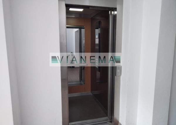 IBA U NÁS! Exkluzívne ponúkame 1-izb. byt s parkovaním, Slovenský Grob