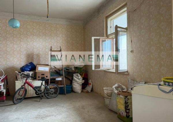 REZERVOVANE! Exkluzívne stavebný pozemok s domom Kajal