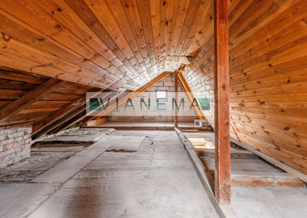 IBA U NÁS! Exkluzívne ponúkame murovanú chatu v obci Lozorno