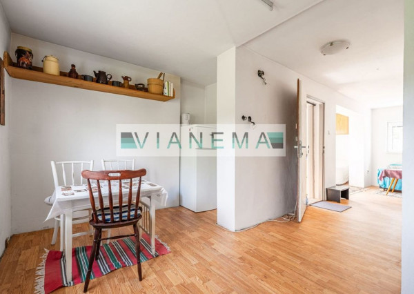 IBA U NÁS! Exkluzívne ponúkame murovanú chatu v obci Lozorno