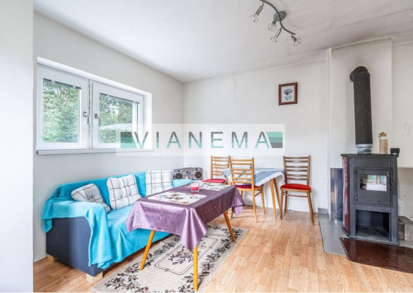 IBA U NÁS! Exkluzívne ponúkame murovanú chatu v obci Lozorno