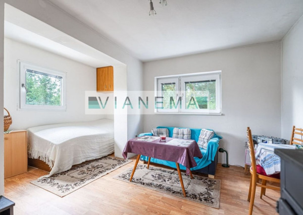 IBA U NÁS! Exkluzívne ponúkame murovanú chatu v obci Lozorno