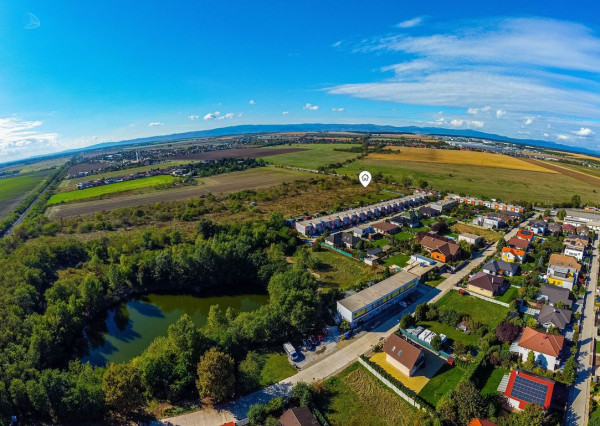 IBA U NÁS! Na predaj investičný pozemok Senec, 817 m2