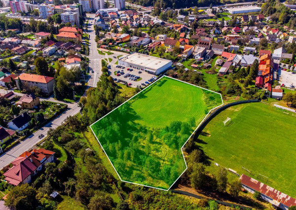 IBA U NÁS! Exkluzívne ponúkame rovinatý stavebný pozemok Krompachy