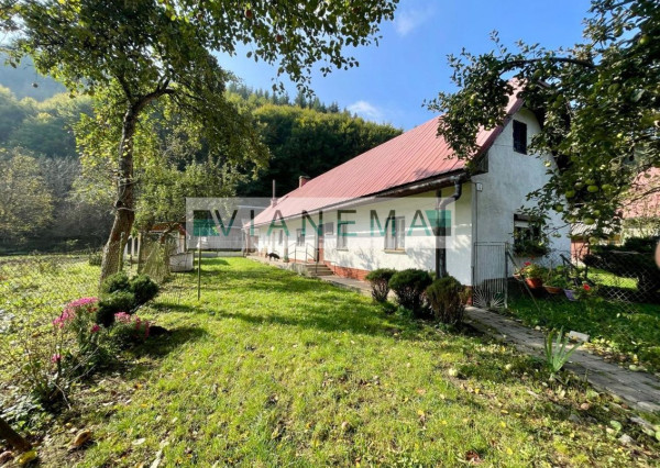 REZERVOVANÝ Exkluzívne ponúkame víkendový dom  Zubák