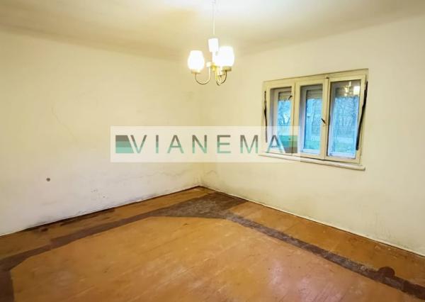 REZERVOVANÝ Exkluzívne ponúkame víkendový dom  Zubák