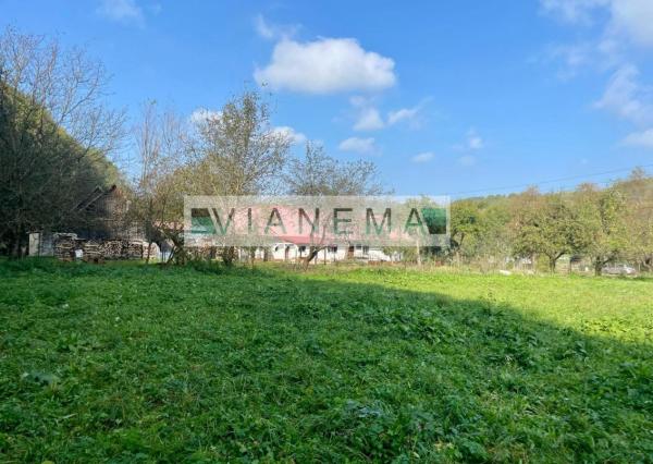 REZERVOVANÝ Exkluzívne ponúkame víkendový dom  Zubák