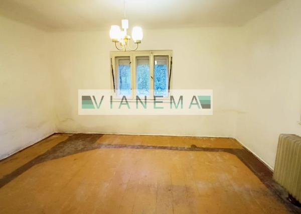 REZERVOVANÝ Exkluzívne ponúkame víkendový dom  Zubák