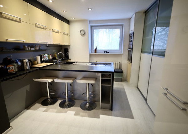 REZERVOVANÉ - Na predaj je jedinečný 2 izbový byt, centrum