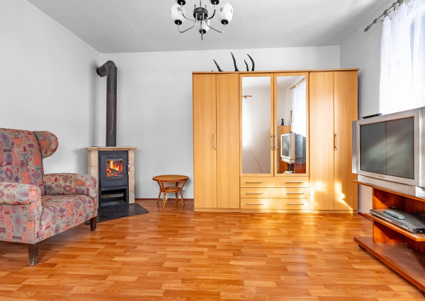 rezervované IBA U NÁS! Na predaj rodinný/víkendový dom Udiča