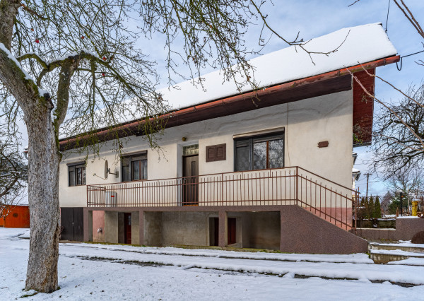 rezervované IBA U NÁS! Na predaj rodinný/víkendový dom Udiča