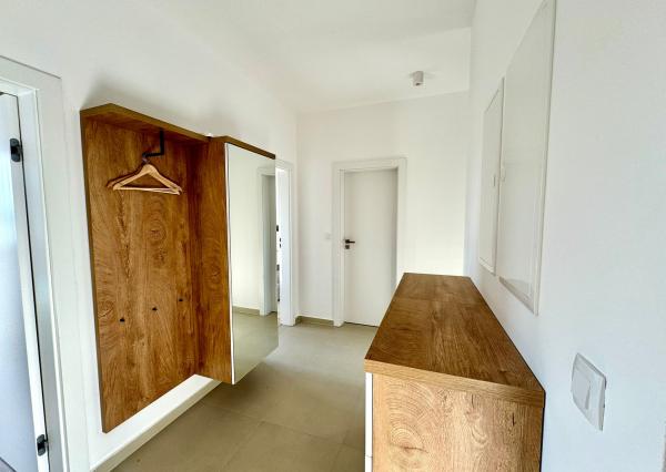IBA U NÁS! Zariadený 3-izbový apartmán s parkovaním Vila Ugljan