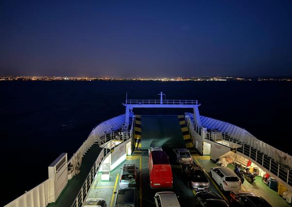 IBA U NÁS! Zariadený 3-izbový apartmán s parkovaním Vila Ugljan