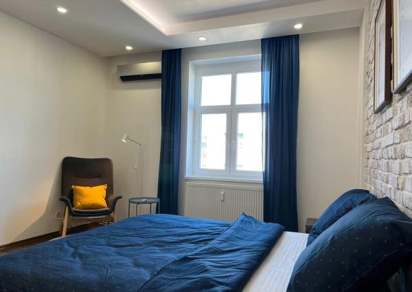 PRENAJATÉ - Na prenájom 2-izbový byt s parkovaním Bratislava-Staré Mesto