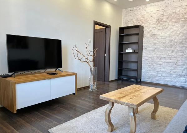 PRENAJATÉ - Na prenájom 2-izbový byt s parkovaním Bratislava-Staré Mesto