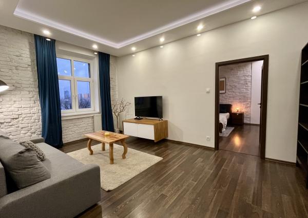 PRENAJATÉ - Na prenájom 2-izbový byt s parkovaním Bratislava-Staré Mesto