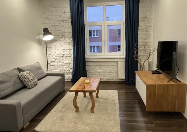 PRENAJATÉ - Na prenájom 2-izbový byt s parkovaním Bratislava-Staré Mesto