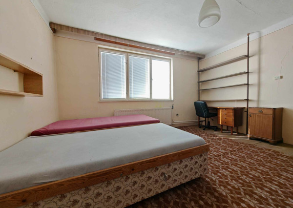 REZERVOVANÉ Rodinný dom na predaj Levice - pozemok 680 m²