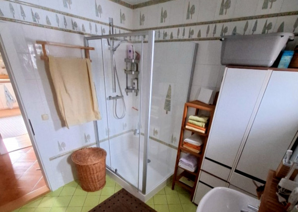 IBA U NÁS! Rodinný dom s väčšou záhradou - Lednické Rovne