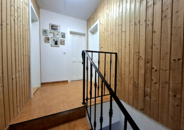 IBA U NÁS! Rodinný dom s väčšou záhradou - Lednické Rovne