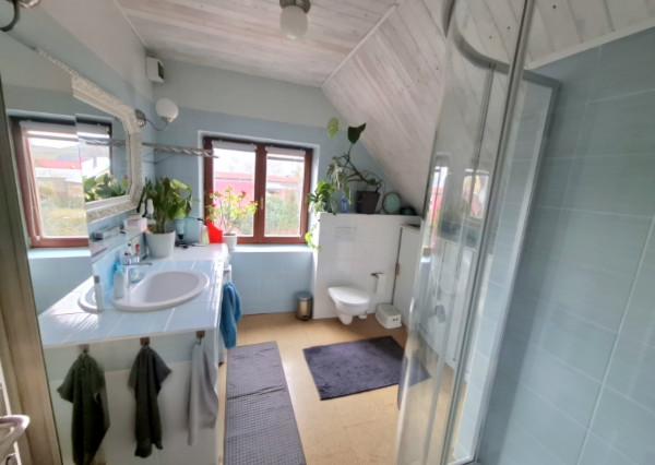 IBA U NÁS! Rodinný dom s väčšou záhradou - Lednické Rovne