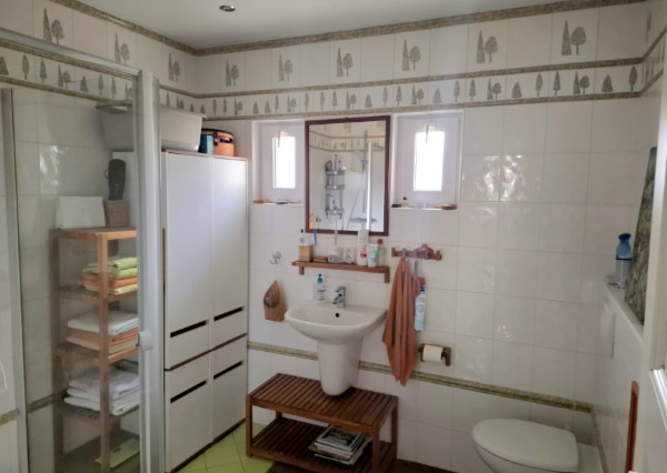 IBA U NÁS! Rodinný dom s väčšou záhradou - Lednické Rovne