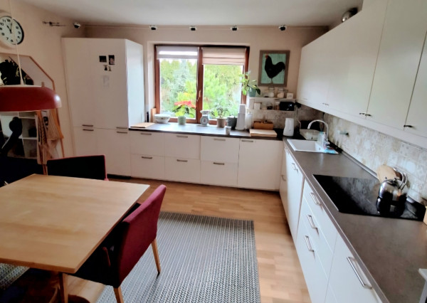 IBA U NÁS! Rodinný dom s väčšou záhradou - Lednické Rovne