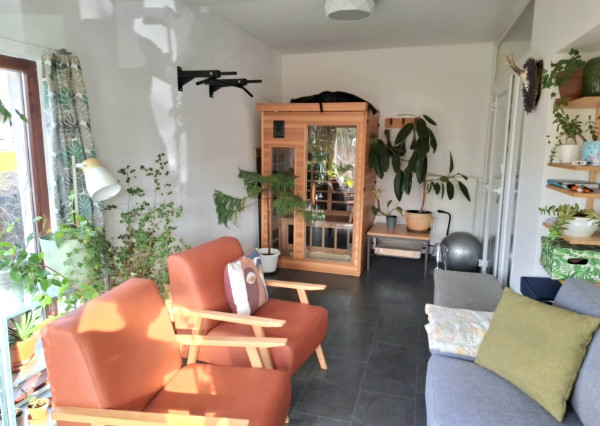 IBA U NÁS! Rodinný dom s väčšou záhradou - Lednické Rovne