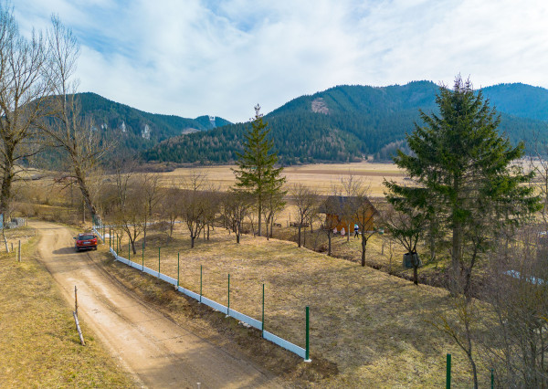 IBA U NÁS! Na predaj rekreačný pozemok v obci Ďurčina