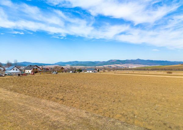 IBA U NÁS! Na predaj rekreačný pozemok v obci Ďurčina