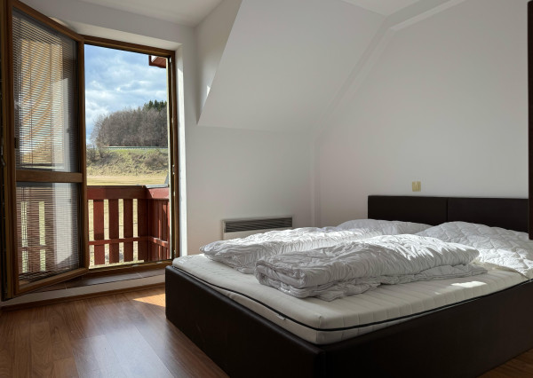 Exkluzívny 2-izbový zariadený apartmán s garážou Donovaly