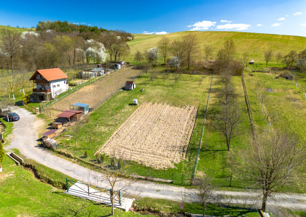 IBA U NÁS! Ponúkame 2 slnečné pozemky, Mikušovce