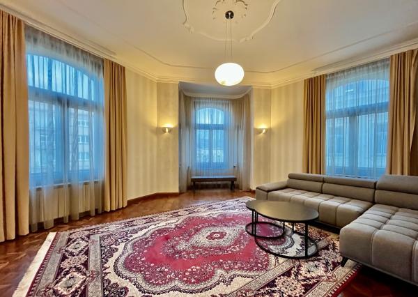 Nadštandardný byt v diplomatickej štvrti, Bratislava-centrum