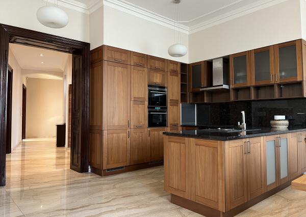 Nadštandardný byt v diplomatickej štvrti, Bratislava-centrum