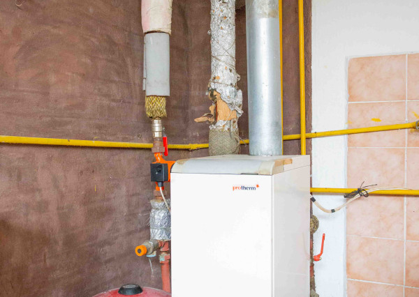 IBA U NÁS! REZERVOVANÉ! Veľký RD s úžit.200m2 a pozem.946 m2