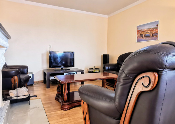 REZERVOVANÝ IBA U NÁS! Veľkorysý rodinný dom len 9 km od Nitry