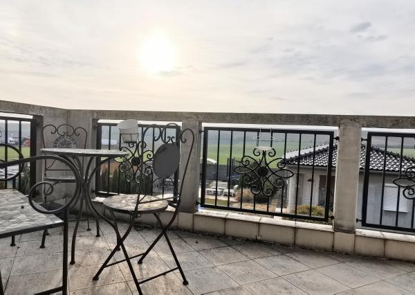 REZERVOVANÝ IBA U NÁS! Veľkorysý rodinný dom len 9 km od Nitry