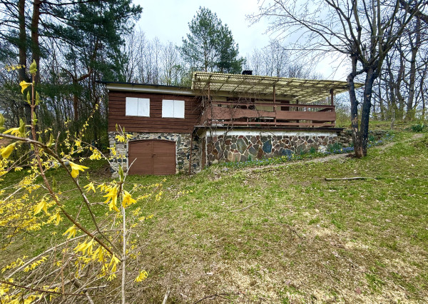 Znížená cena ! Ponúkame na predaj chatu vo Vyšná Kamenica