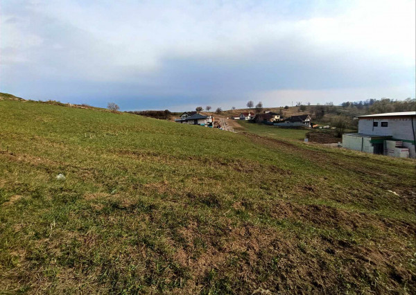 Stavebný pozemok v obci Bitarová - 1065 m²