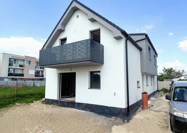 Prenájom 5-izbového mezonetu s predzáhradkou, Vrakuňa