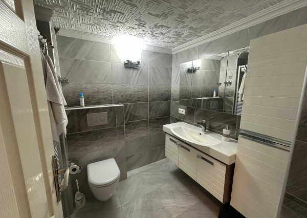 IBA U NÁS! Na predaj 3i apartmán v centre Kemeru, 85m2