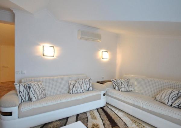 IBA U NÁS! Na predaj 4i mezon. apart.v centre Kemeri, 130m2