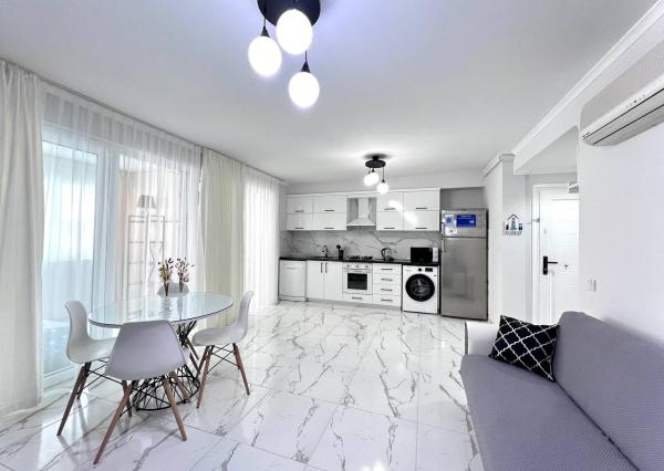 IBA U NÁS! Na predaj 4i apartmán s terasou v Kemeri, 180m2