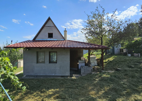 IBA U NÁS! Rekreačná chatka - Vinohrady, Nové Mesto n./V.
