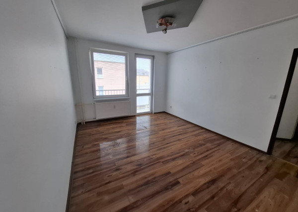 REZERVOVANÉ 1-izbový byt s balkónom v centre Sečoviec