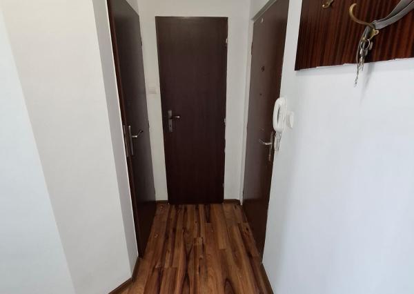 REZERVOVANÉ 1-izbový byt s balkónom v centre Sečoviec