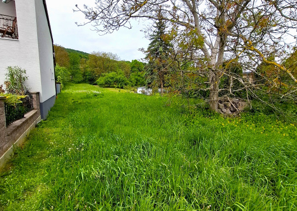 NA PREDAJ! Priestranný pozemok pod hradom, Vranov nad Topľou