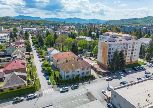 REZERVOVANÉ- IBA U NÁS! Predaj 2 izbový byt Púchov centrum len za 89999 €